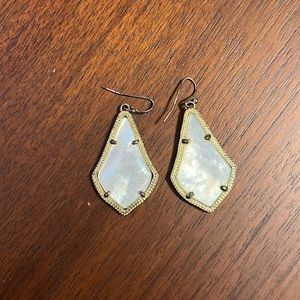 Kendra Scott Alex Drop Earrings in Ivory Mother of Pearl